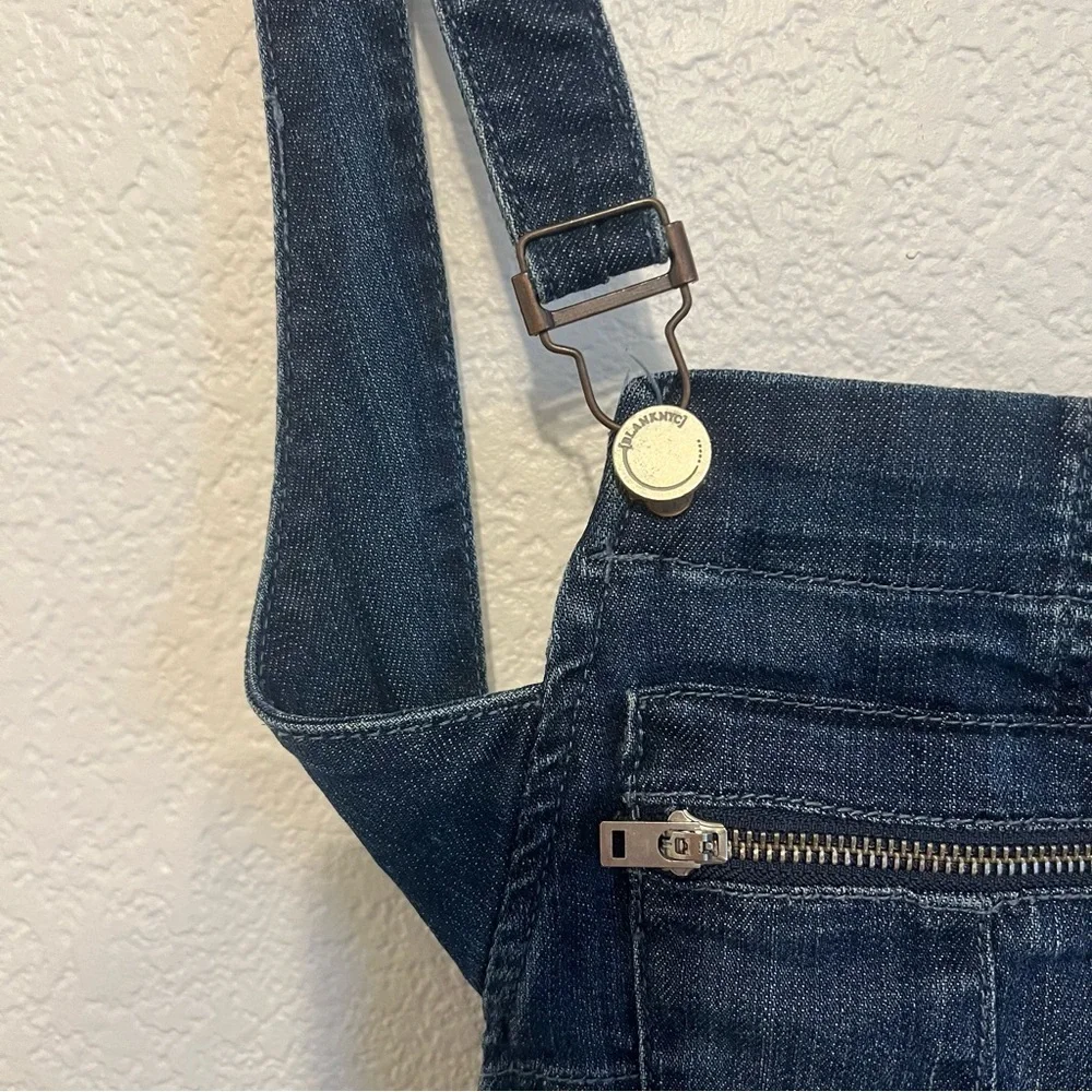 Blank NYC Size 25 Skinny Leg Overalls Whiskered Fading Ankle Zipper - Picture 3 of 13
